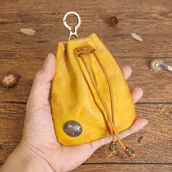 🔥👜 Simple Cowhide Retro Storage Bag | Classic & Durable Style for Every Day! 🐄✨